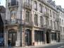  Façade d'immeuble (grande rue)